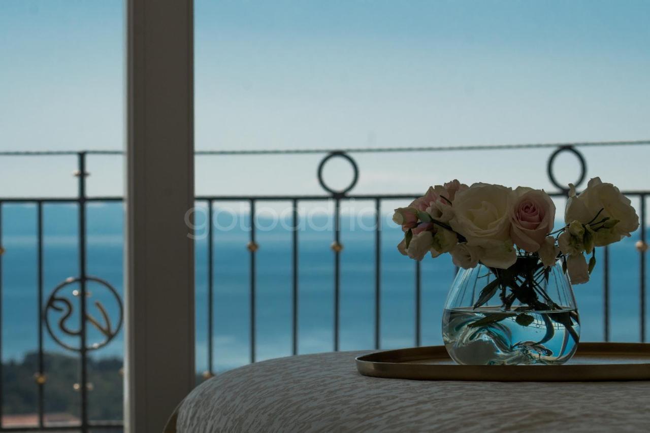 Villa Smaragd - Opal - Luxury Apt With Shared Pool And Private Hot Tub 马卡尔斯卡 外观 照片